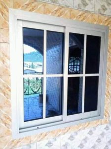 fenêtre sur mesure à Carlencas-et-Levas